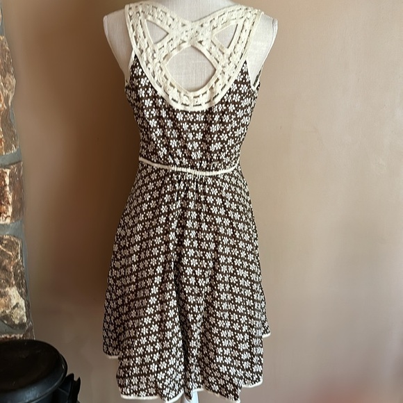 Max Studio Floral Summer A-line Dress Size Medium Brown and White - Picture 5 of 9